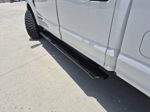 Used 2020 Ford F250 XLT AWD/4WD image 13