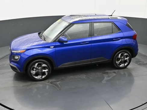 Certified 2024 Hyundai Venue SEL image 38