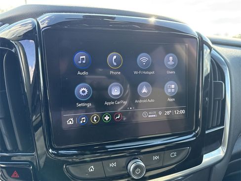 Used 2023 Chevrolet Traverse LT image 18