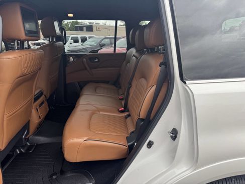 Used 2021 INFINITI QX80 Sensory AWD/4WD image 9