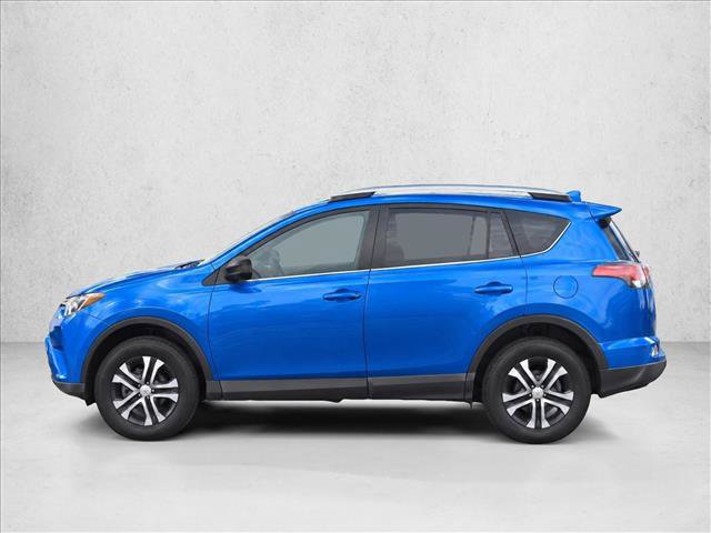 Used 2017 Toyota RAV4 LE FWD image 4