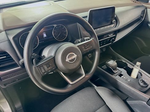 Used 2023 Nissan Rogue S AWD/4WD image 11