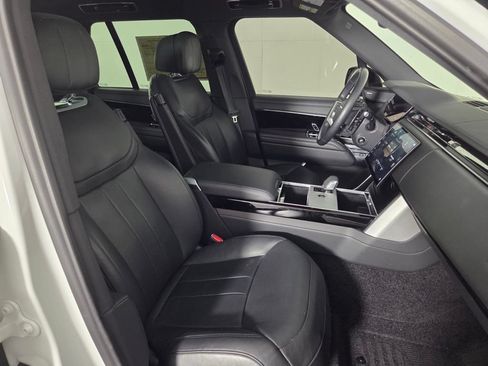 Used 2024 Land Rover Range Rover SE AWD/4WD image 32
