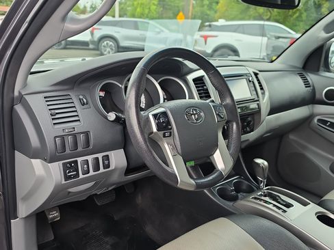 Used 2014 Toyota Tacoma 4x4 Double Cab image 13