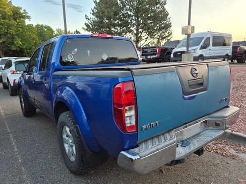 Used 2012 Nissan Frontier SV w/ SV Premium Utility Pkg AWD/4WD image 6