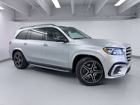 Certified 2026 Mercedes-Benz GLS 450 4MATIC image 9