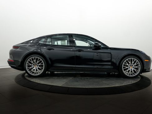 Certified 2026 Porsche Panamera 4 AWD/4WD image 8