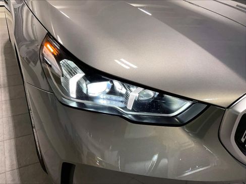 Used 2024 BMW 540i xDrive w/ Convenience Package image 31