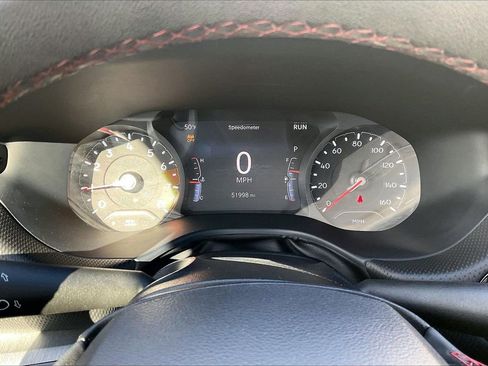 Used 2024 Jeep Compass Trailhawk image 11