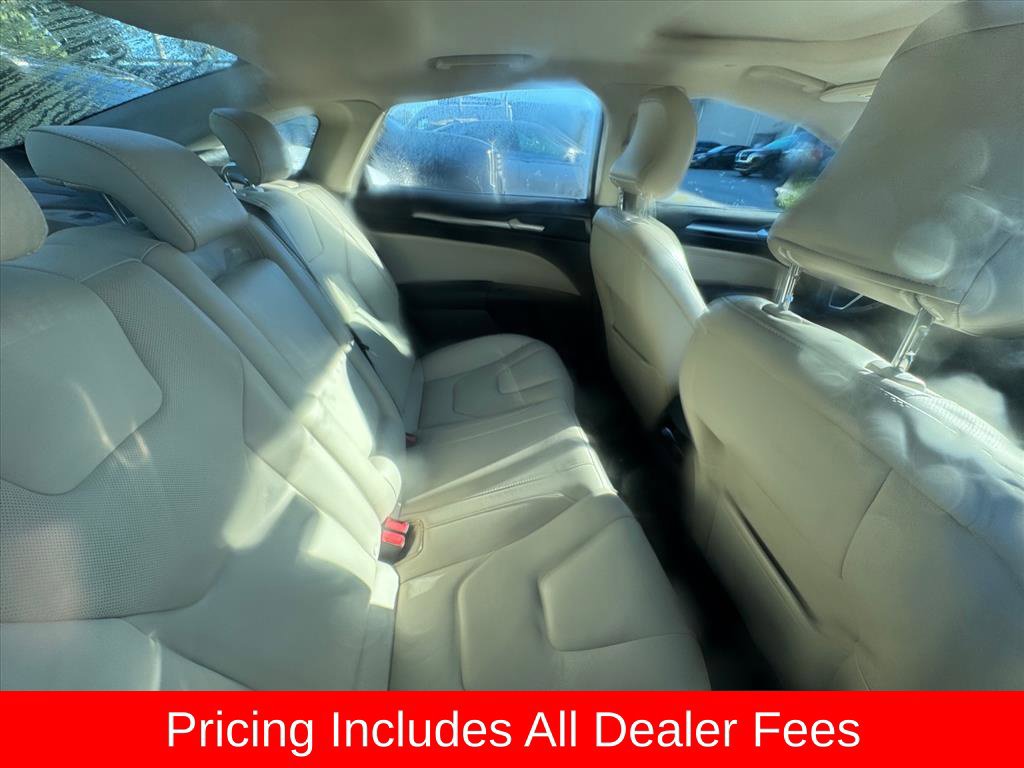 Used 2017 Ford Fusion Titanium FWD image 4