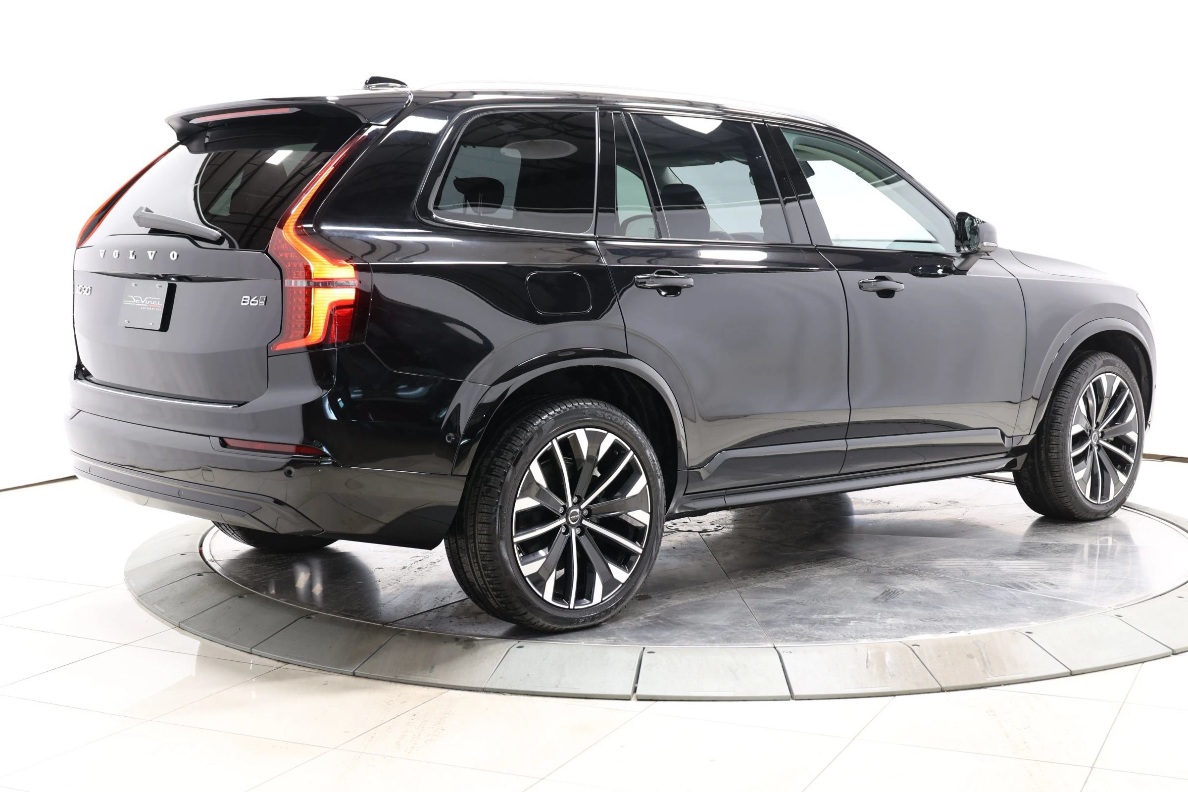 Used 2025 Volvo XC90 T8 Plus w/ Protection Package Premier AWD/4WD image 73