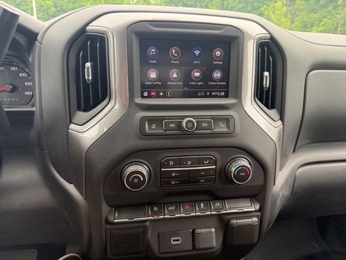 Used 2020 Chevrolet Silverado 1500 Custom w/ Custom Value Package AWD/4WD image 11