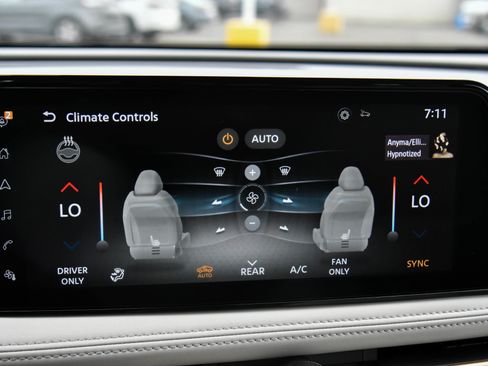 Used 2024 Nissan Ariya AWD image 21