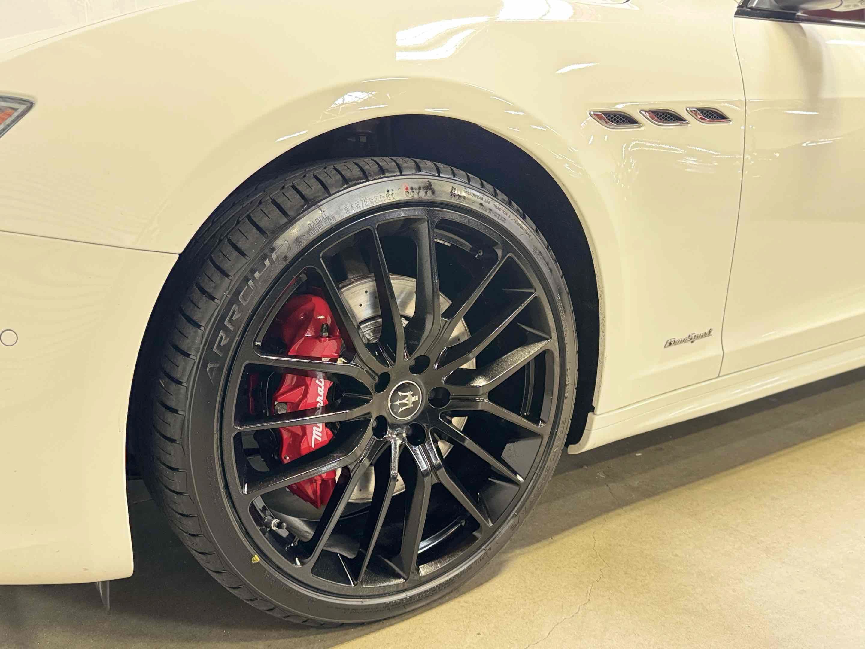 Used 2021 Maserati Ghibli S GranSport RWD image 69
