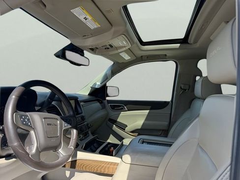 Used 2020 GMC Yukon XL Denali w/ Open Road Package image 16