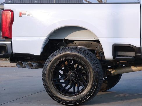 Used 2023 Ford F250 XLT w/ FX4 Off-Road Package image 16