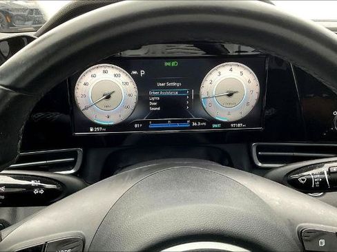 Used 2021 Hyundai Elantra SEL w/ Convenience Package FWD image 12