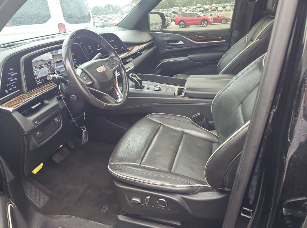 Used 2024 Cadillac Escalade ESV Premium Luxury RWD image 9
