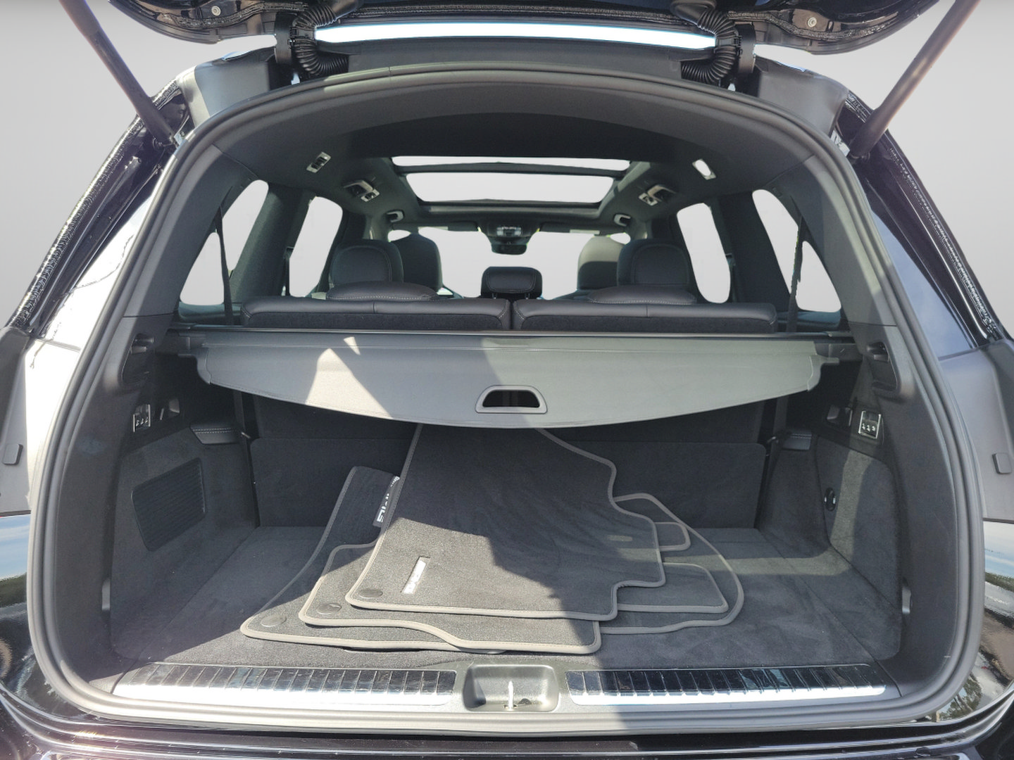 Certified 2024 Mercedes-Benz GLS 450 4MATIC image 5