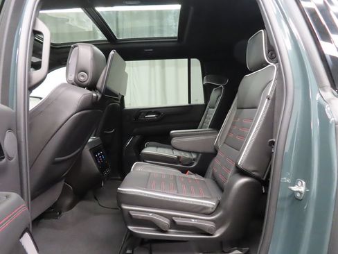 Used 2026 GMC Yukon XL AT4 Ultimate AWD/4WD image 13