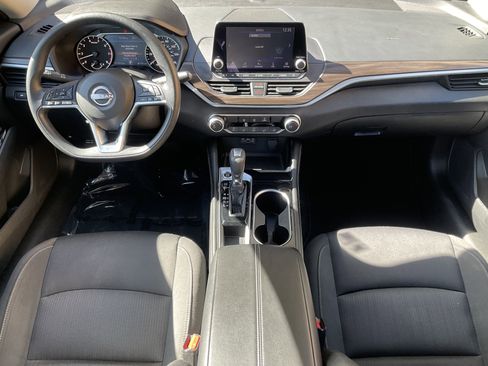 Used 2023 Nissan Altima 2.5 SV image 21