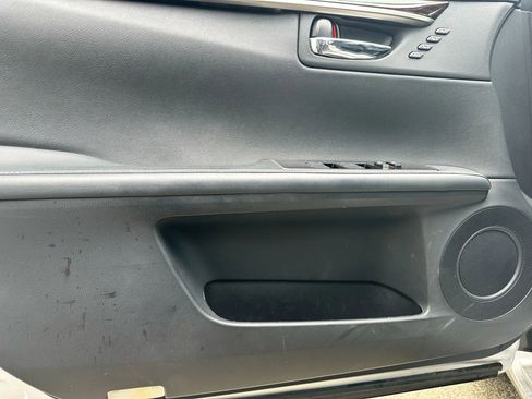 Used 2016 Lexus ES 350 w/ Premium Package w/Wood Trim image 9