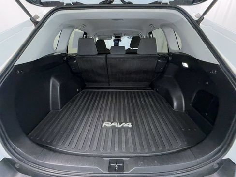 Used 2023 Toyota RAV4 XLE AWD/4WD image 11