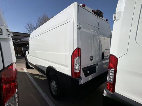 Used 2023 RAM ProMaster 2500 w/ Premium Convenience Group (B) image 4