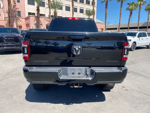Used 2021 RAM 2500 Big Horn w/ Night Edition AWD/4WD image 7