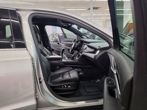 Used 2020 Cadillac XT6 Premium Luxury AWD/4WD image 36