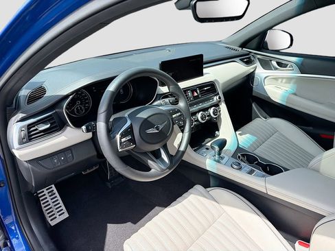 Used 2023 Genesis G70 2.0T w/ Sport Prestige Package RWD image 9