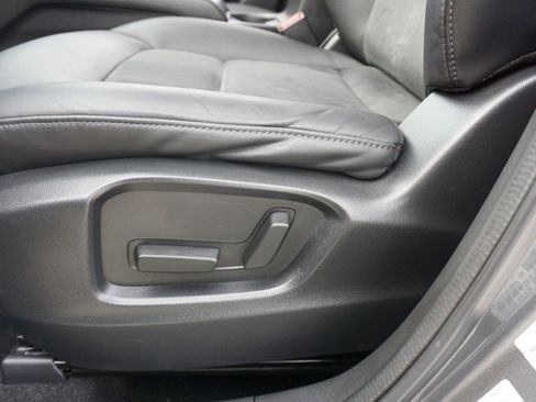 Used 2020 MAZDA CX-5 Touring image 22