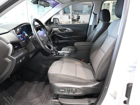 Used 2021 Chevrolet Traverse LT FWD image 9