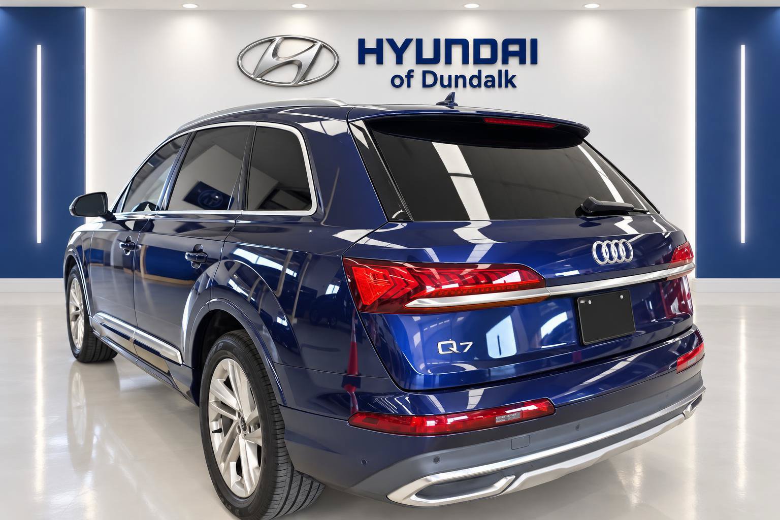 Used 2021 Audi Q7 2.0T Premium w/ Convenience Package AWD/4WD image 2