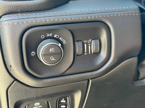 Used 2022 RAM 1500 Limited AWD/4WD image 28