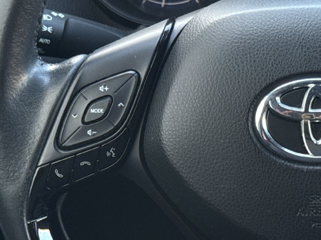 Used 2020 Toyota C-HR XLE FWD image 14