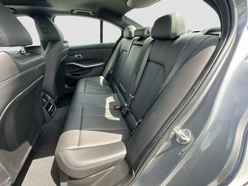 Used 2024 BMW 330i Sedan w/ Premium Package RWD image 25