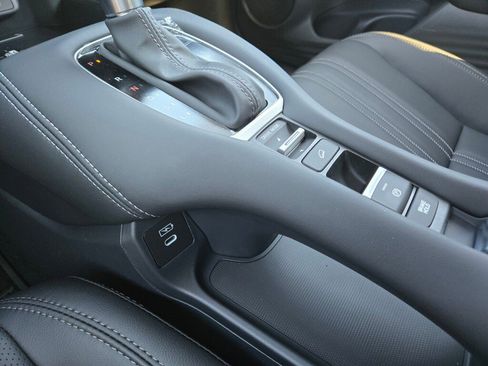New 2026 Honda HR-V EX-L image 16