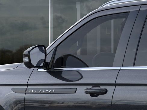 New 2025 Lincoln Navigator Black Label image 21