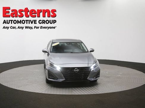 Used 2023 Nissan Altima 2.5 SV w/ SV Premium Package AWD/4WD image 52