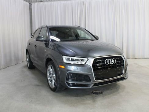 Used 2018 Audi Q3 2.0T Premium Plus w/ Premium Plus Package AWD/4WD image 38
