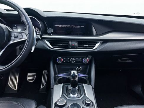 Used 2018 Alfa Romeo Stelvio Ti Sport image 6