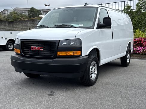 New 2025 GMC Savana 2500 w/ Driver Convenience Package image 5