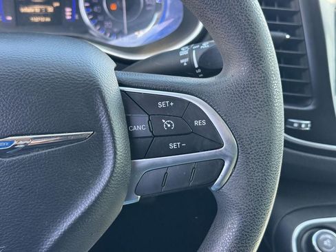 Used 2016 Chrysler 200 Limited FWD image 20
