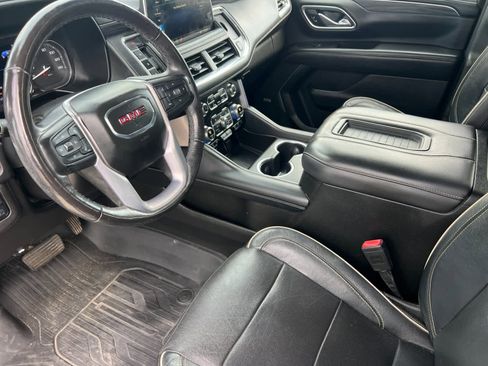 Used 2021 GMC Yukon XL SLT w/ SLT Luxury Plus Package image 10