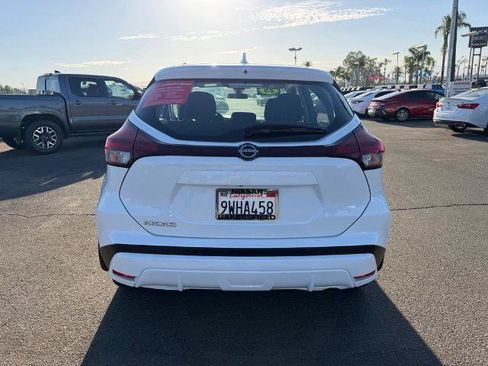 Certified 2025 Nissan Kicks Play S FWD image 5