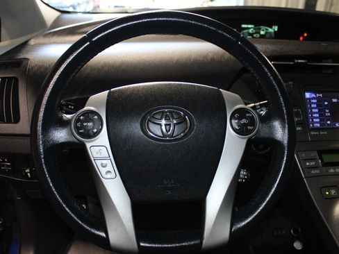 Used 2013 Toyota Prius Four FWD image 11