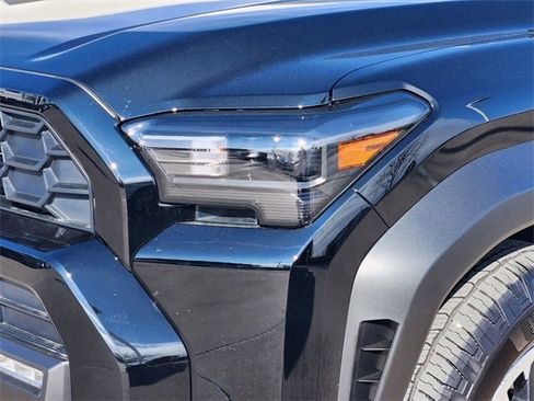 Used 2025 Toyota 4Runner TRD Off-Road image 6