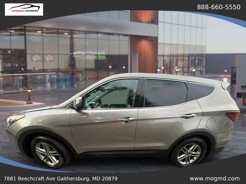 Used 2017 Hyundai Santa Fe Sport FWD image 4