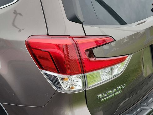 Used 2023 Subaru Forester Limited AWD/4WD image 10